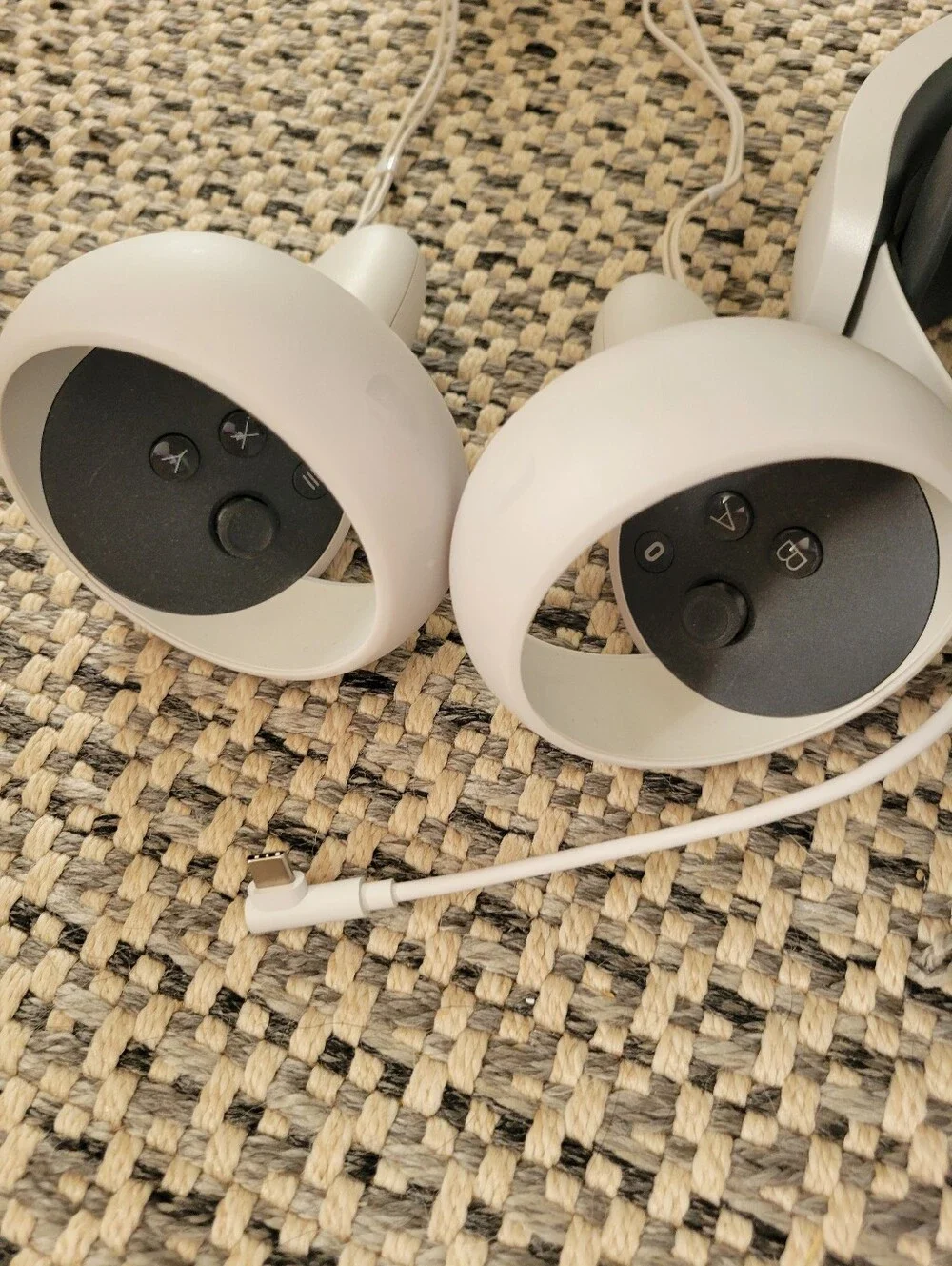 N/A quest white